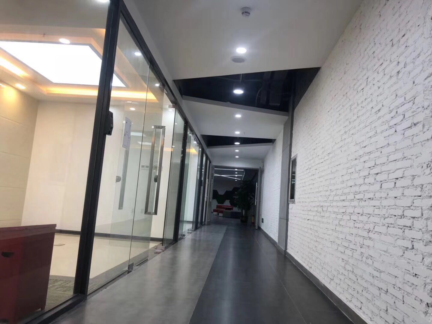 辦公室內部圖